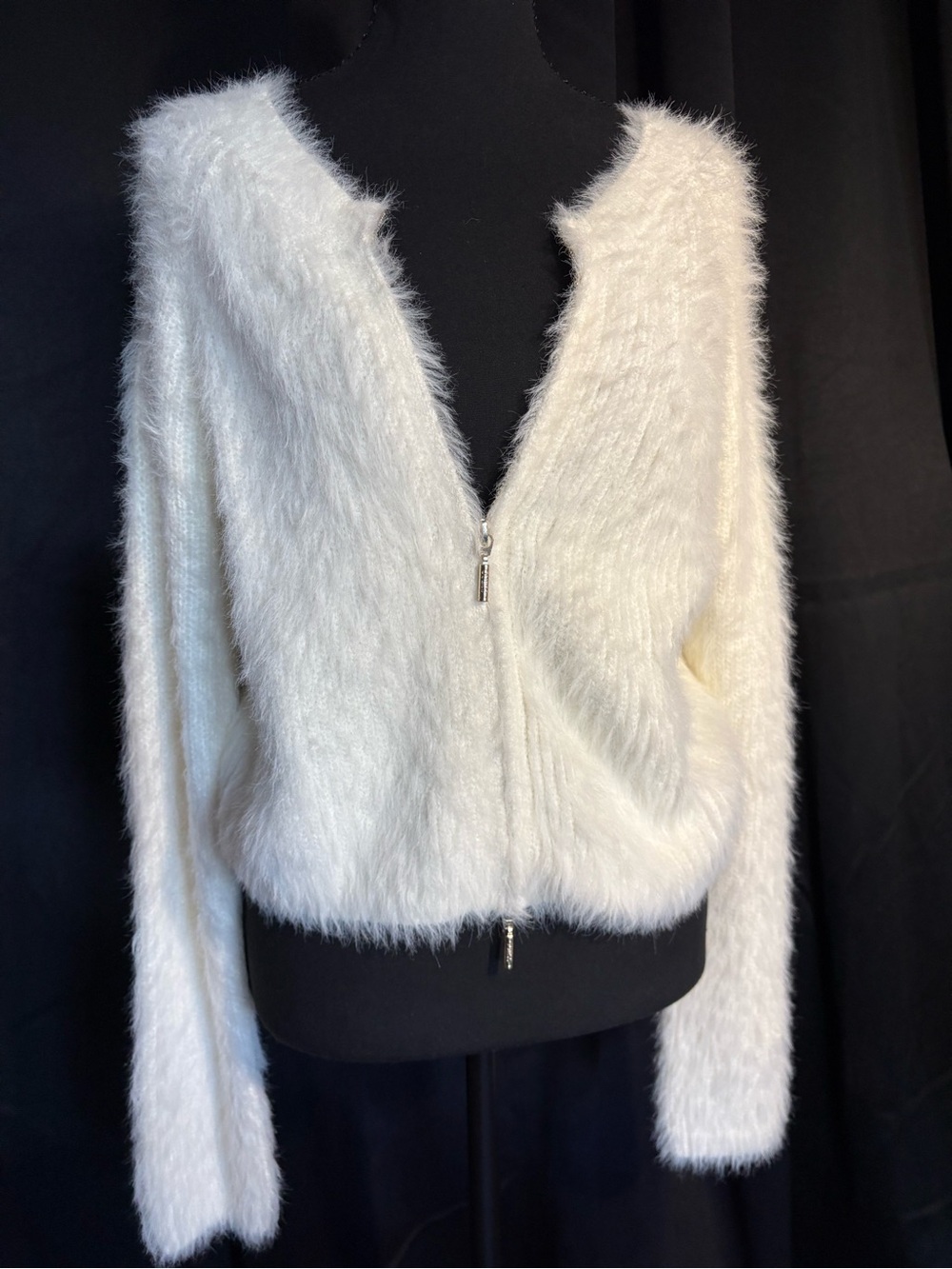 Guess Fuzzy Zip-Front Women's Sweater Cardigan in White